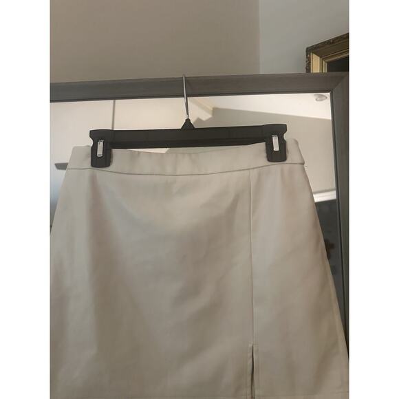 Shinestar Faux‎ Leather Beige Mini Skirt Size Medium - Picture 2 of 4